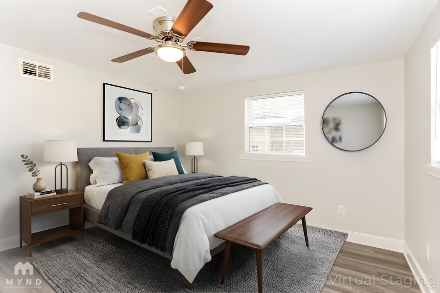 Building Photo - 6824 Gaillardia Rd S