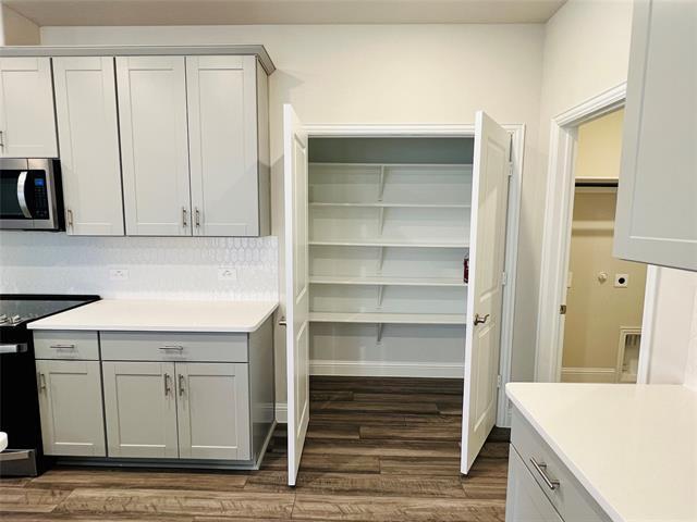 Building Photo - 3208 Sedge Grass Dr