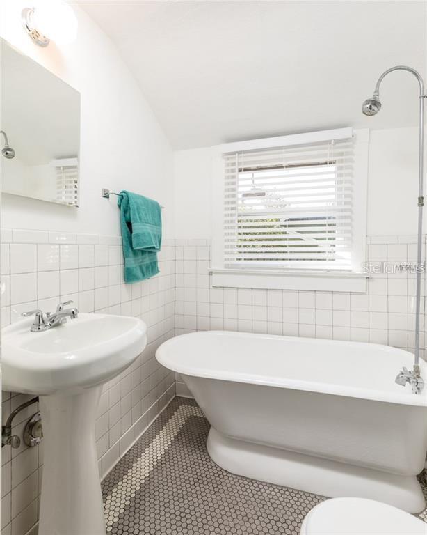 Building Photo - 1111 E Patterson St