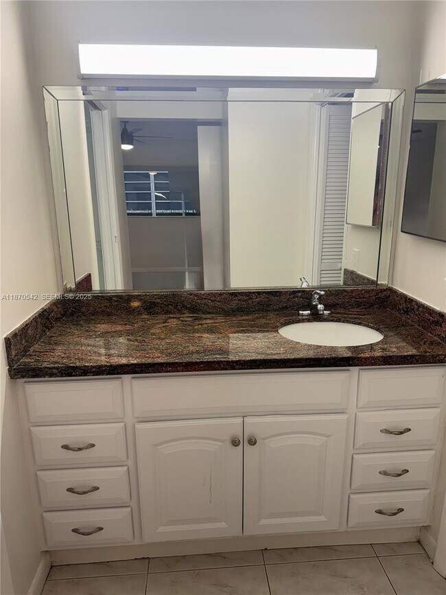 Building Photo - 9620 W McNab Rd