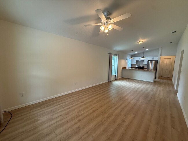 Building Photo - ***COMING SOON *** Modern Open-Concept Home Near I-75 & Downtown Ocala AVAILABLE SEPTEMBER 1