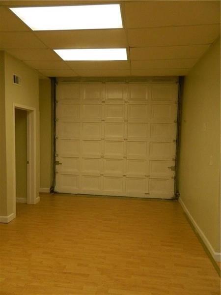 Building Photo - 4780 Summerset Ln