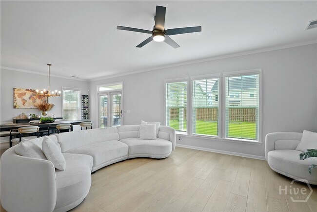 Building Photo - 25 Ashmont St