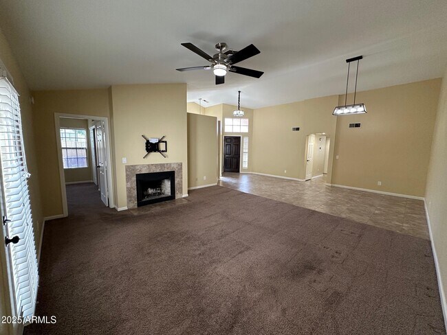 Building Photo - 8919 S Lori Ln