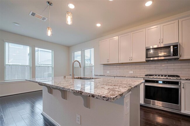 Building Photo - 3414 Signor Dr