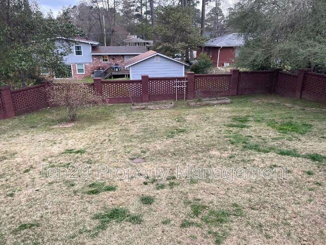 Building Photo - 3211 Maricopa Dr