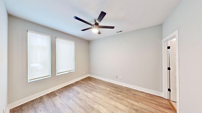 Building Photo - 208 Walnut Ave