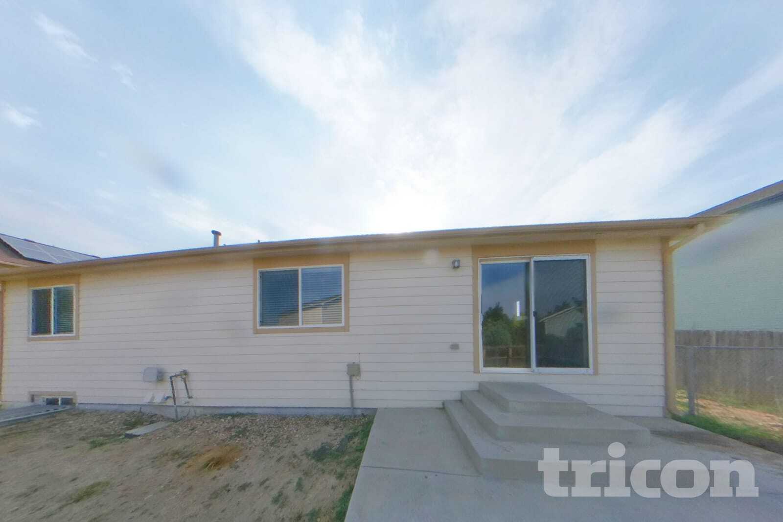 Building Photo - 1711 86th Ave