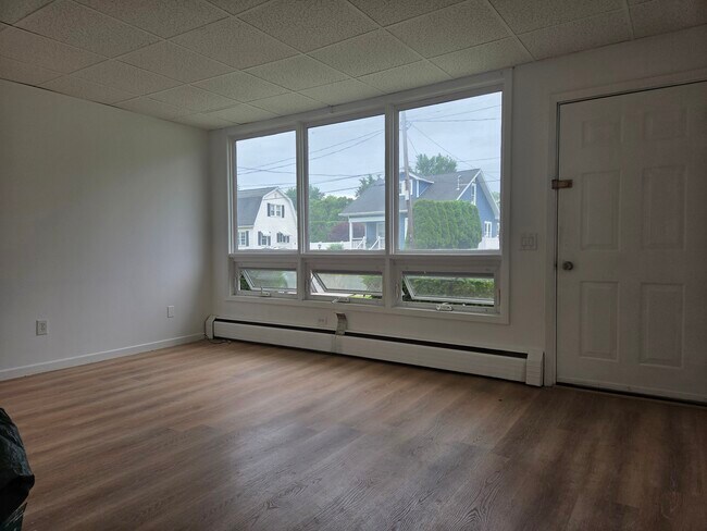 Building Photo - 11 Mohawk Ave