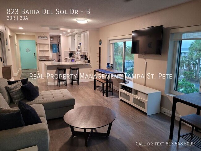 Building Photo - 823 Bahia Del Sol Dr