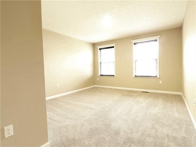 Building Photo - 605 Alessia Ct