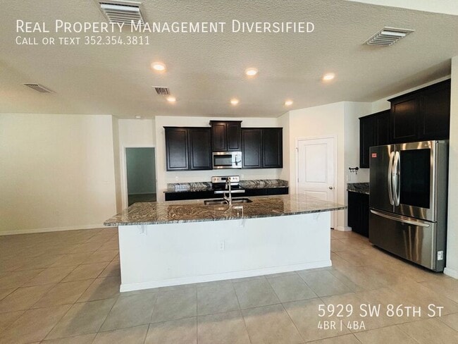 Building Photo - 5929 SW 86th St