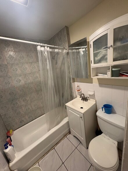 Building Photo - 239 Tremont St