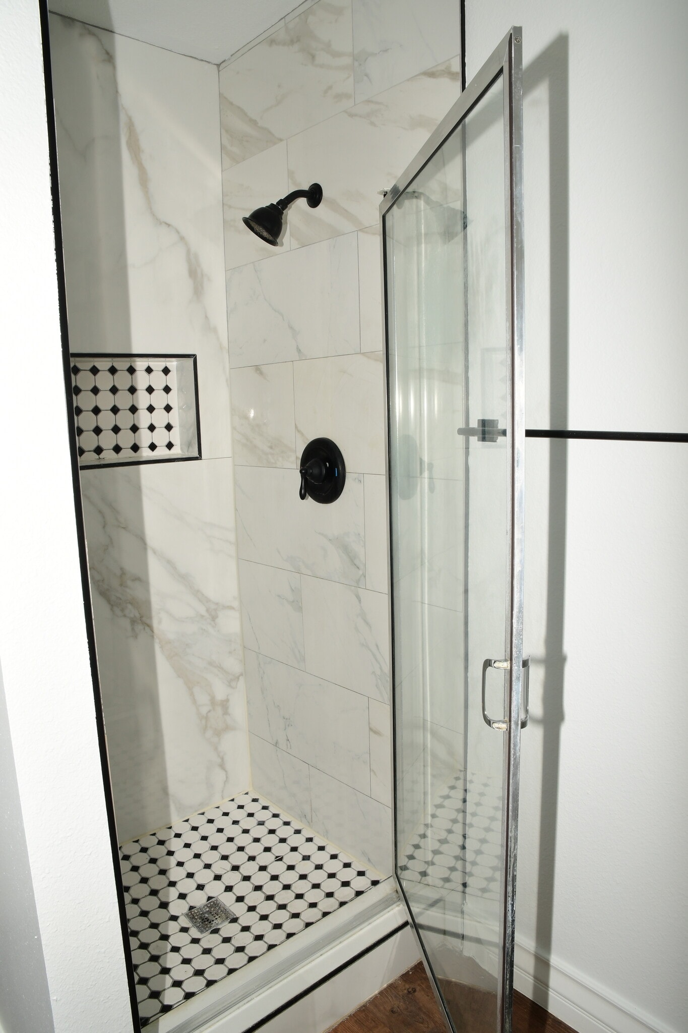 Bathroom one - 925 Willow Tree Dr