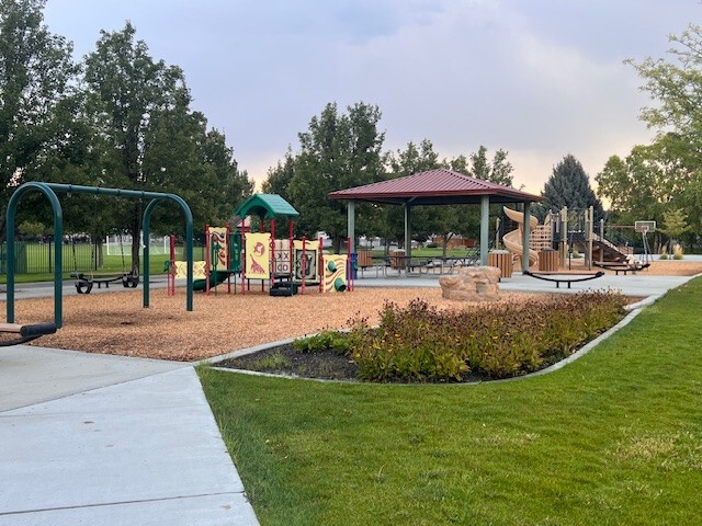Building Photo - 5435 N Vercelli Way