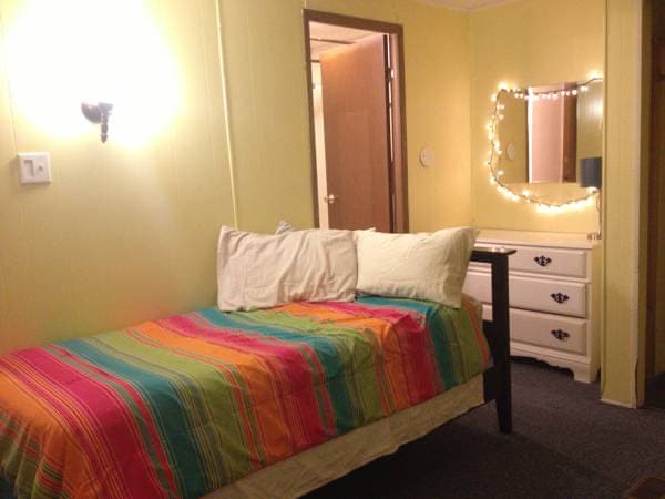 Building Photo - 203 Broadway