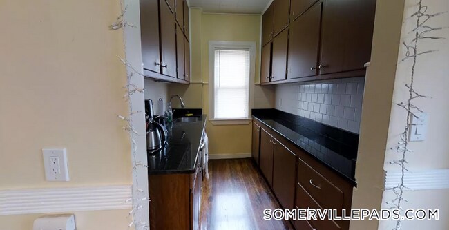 Building Photo - 21 Chandler St