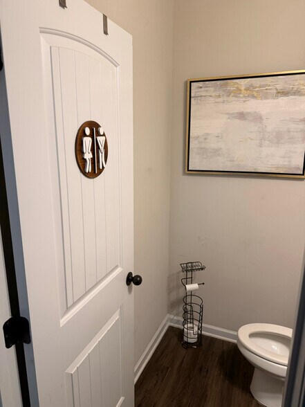 Building Photo - 1028 Mcconaughy Ct