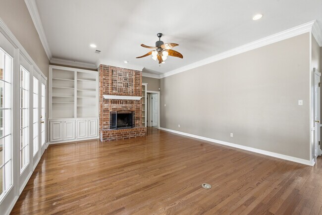 Building Photo - 905 Winged Foot Dr
