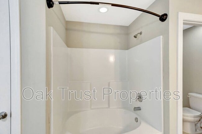 Building Photo - 4120 Rigsby Ln