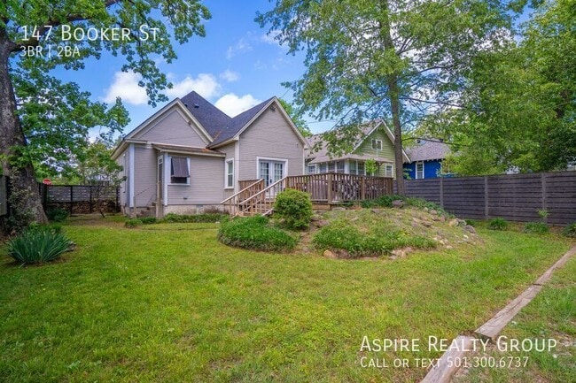 Building Photo - 147 S Booker St