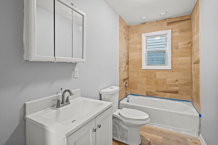 Building Photo - 137 Godwin Ave