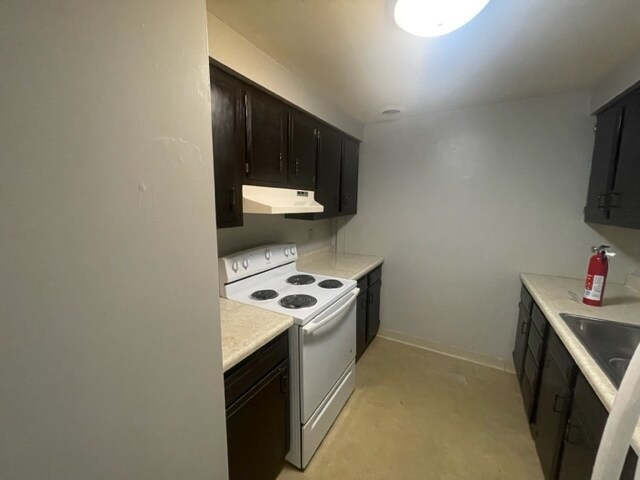 Building Photo - 1502 Radford Rd