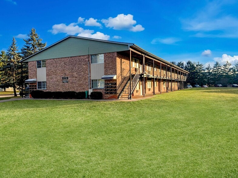 Interior Photo - Prime Madison Heights Luxury Townhomes and large 1 Bed Apartments