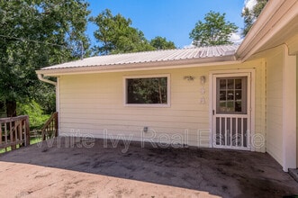 Building Photo - 4 Rainbow Dr