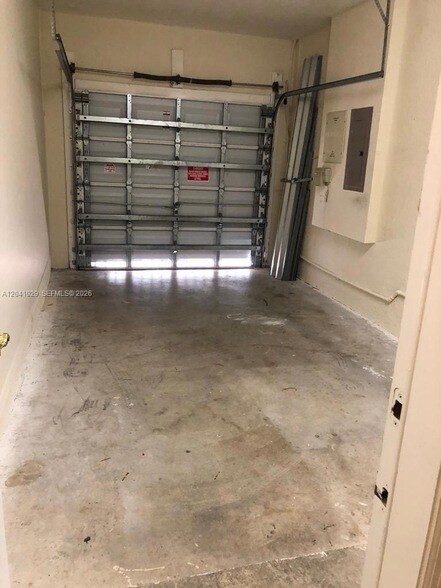Building Photo - 11823 SW 152nd Ct