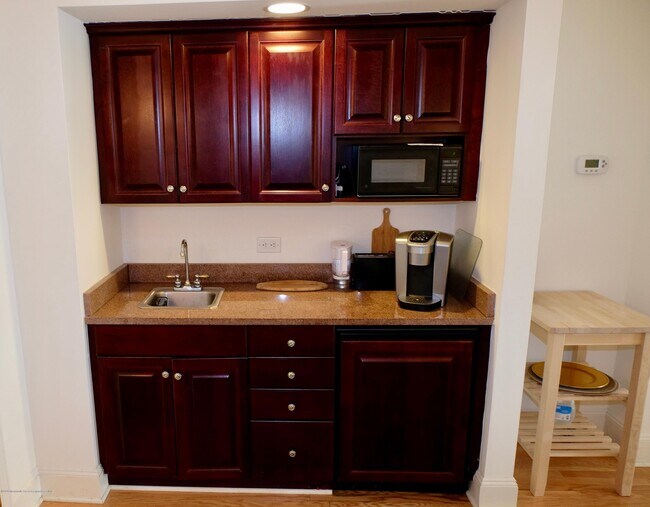 Building Photo - 700 Ocean Ave N