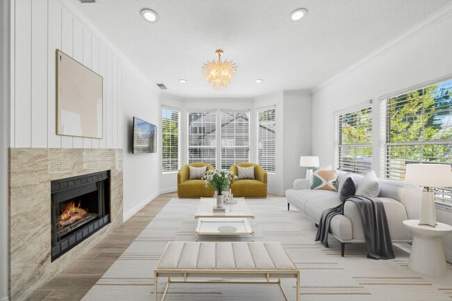 Building Photo - Upgraded 2-Bedroom in Gated Summit Community