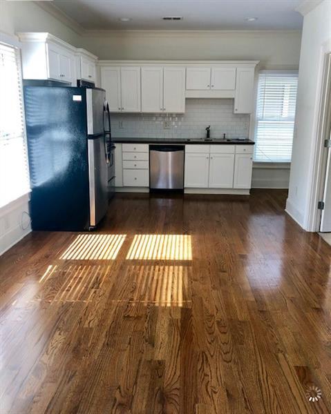 Building Photo - 991 Faith Ave SE