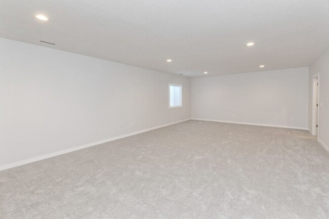 Building Photo - GREAT LOCATION!! Executive 4 Bed, 3 Bath Home in Johnston
