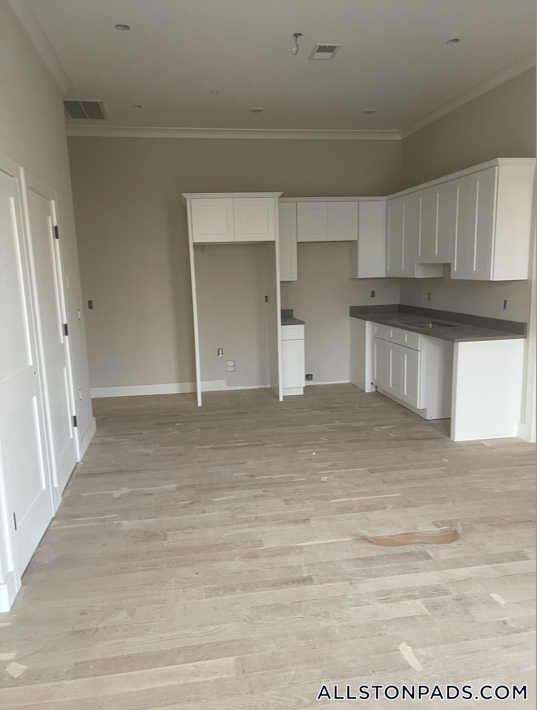 Building Photo - 16-18 Highgate St.