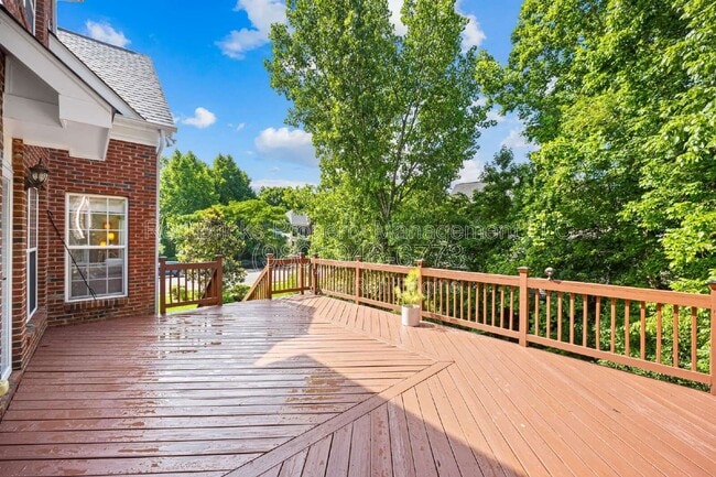 Building Photo - 8100 Morehouse Dr