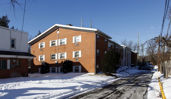 Primary Photo - Dorann Manor