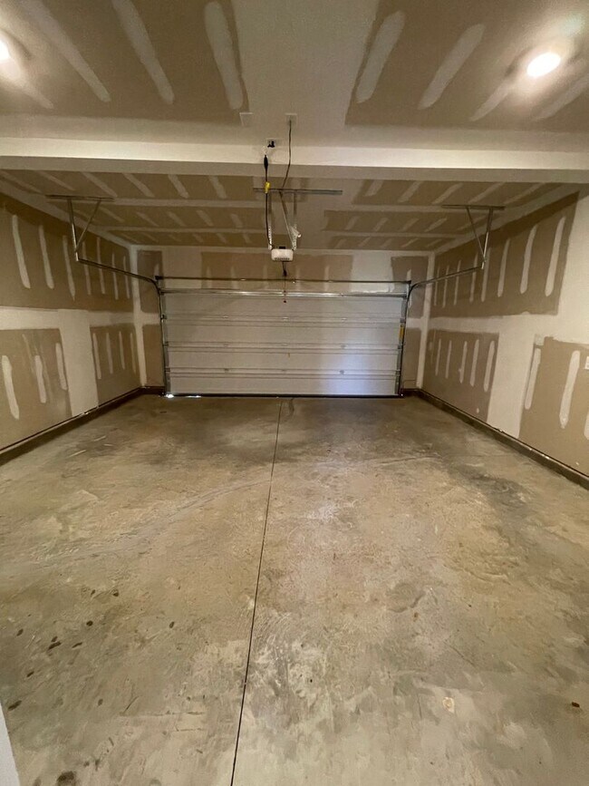 Building Photo - Brady Estates- New Construction  Immediate Move IN