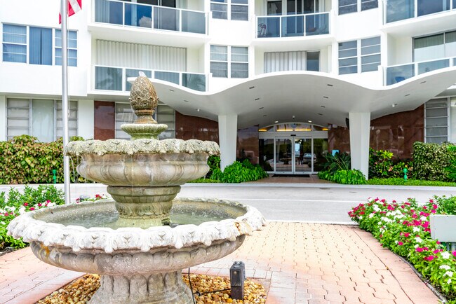 Building Photo - 2800 N Flagler Dr