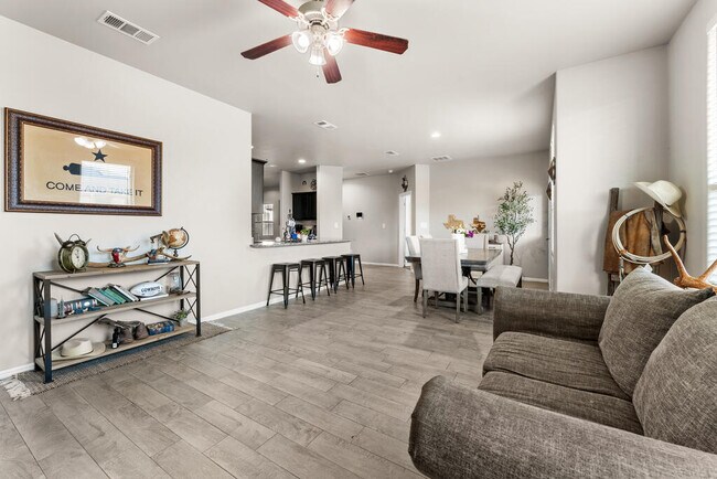 Building Photo - 7533 Orion Rd