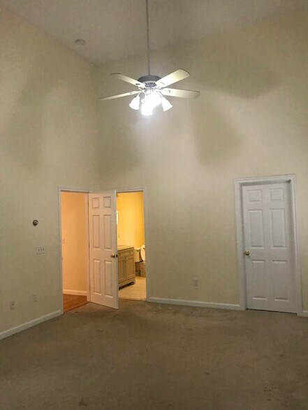 Master with cathedral ceilings - 157 Chase Rd