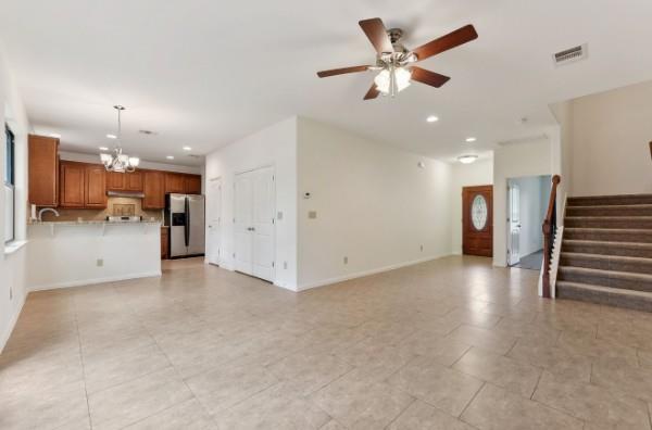 Building Photo - 10104 Missel Thrush Dr