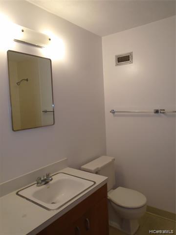 Building Photo - 1519 Nuuanu Ave
