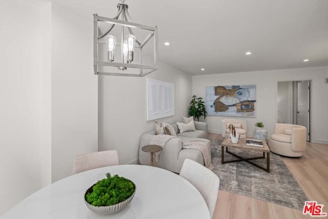 Building Photo - 10747 Wilshire Blvd