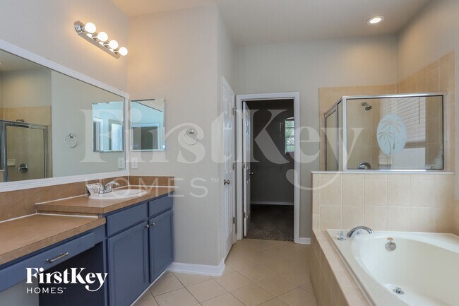 Building Photo - 10909 Wildcat Dr