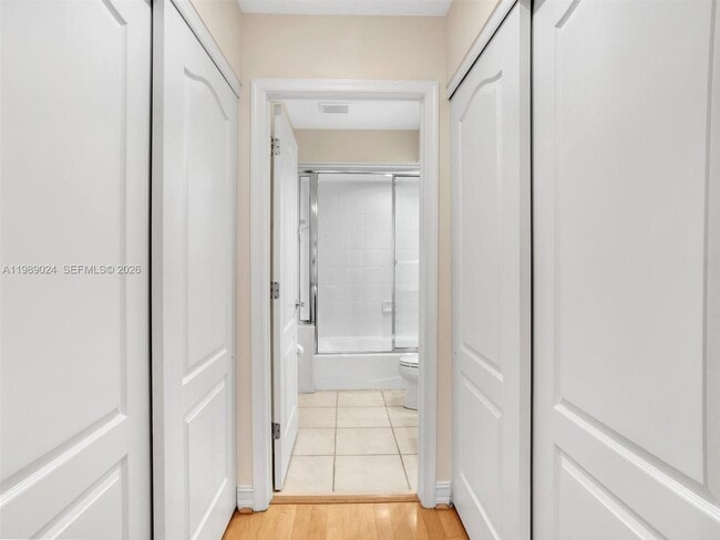 Building Photo - 20780 NE 32nd Ave