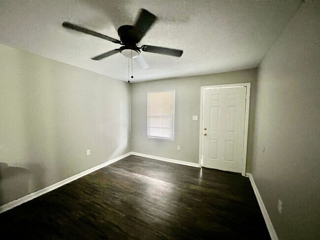 Building Photo - 209 Morningside Dr