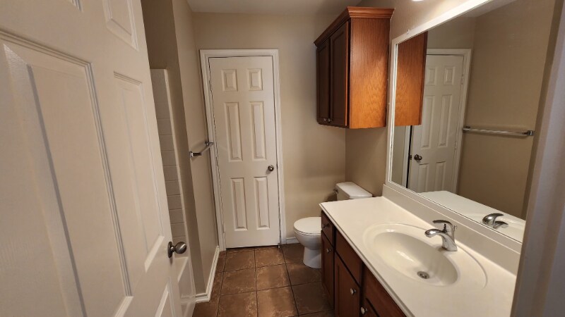 Building Photo - 6051 Pine Cone Ln