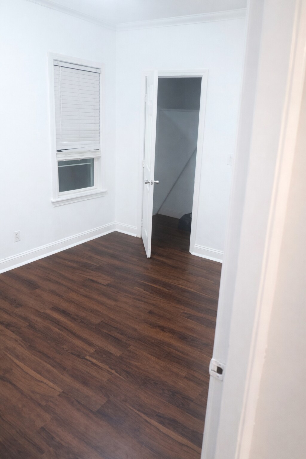 Building Photo - 5 Emrose Ter