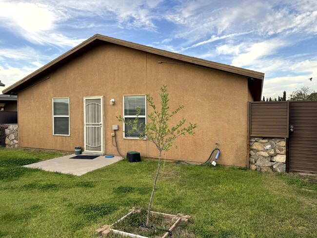 Building Photo - 14036 Volcanic Rock Dr